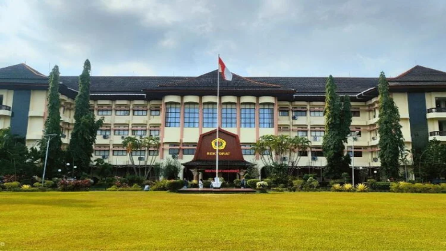 Mengenal Lebih Dekat Universitas Mataram